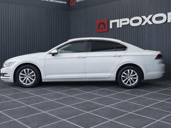 Volkswagen Passat B8 с пробегом 2018 года, цена 1 687 000 рублей, 235426 км, седан, Автокод Объявления