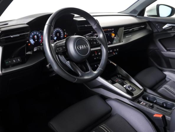 Audi A3 IV (8Y) с пробегом 2021 года, цена 3 073 000 рублей, 47780 км, хэтчбек, Автокод Объявления