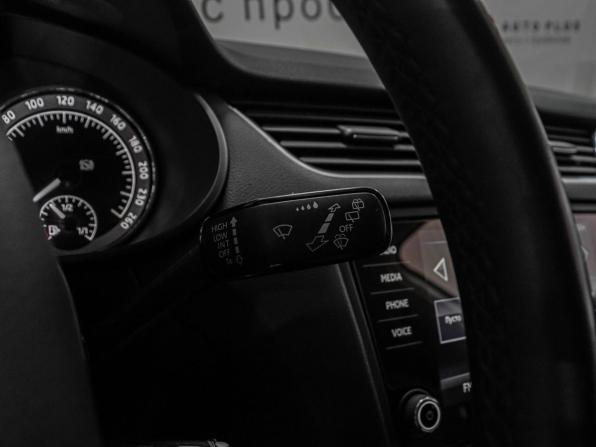 Skoda Octavia III (A7) Рестайлинг с пробегом 2018 года, цена 2 389 000 рублей, 73947 км, лифтбек, Автокод Объявления