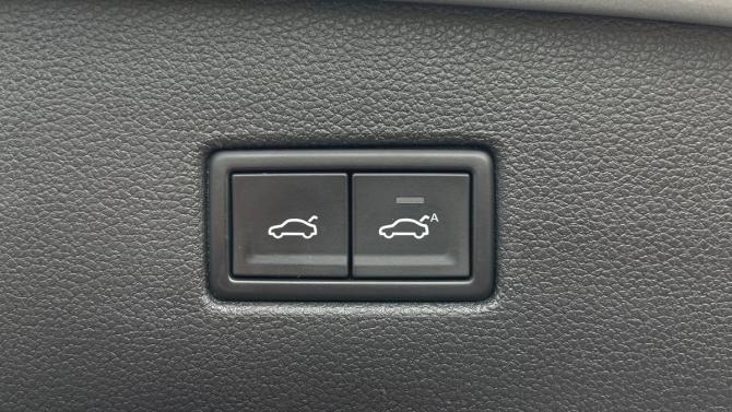 Volkswagen Tiguan II с пробегом 2020 года, цена 2 640 000 рублей, 58215 км, внедорожник, Автокод Объявления