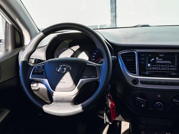 Hyundai Solaris II с пробегом 2019 года, цена 1 261 000 рублей, 106695 км, седан, Автокод Объявления