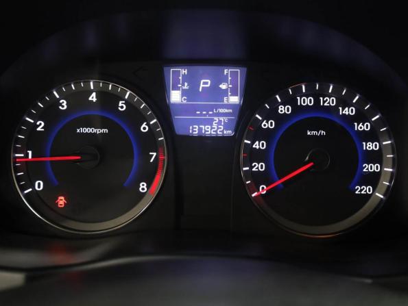 Hyundai Solaris I Рестайлинг с пробегом 2015 года, цена 1 169 000 рублей, 137922 км, хэтчбек, Автокод Объявления