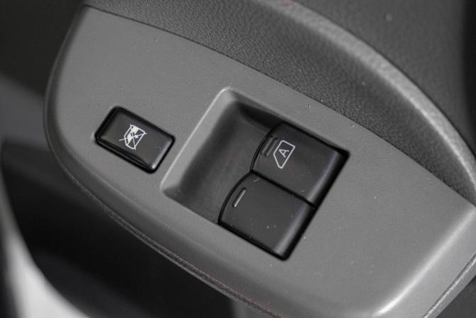 Nissan NV200 с пробегом 2018 года, цена 1 549 000 рублей, 102000 км, минивэн, Автокод Объявления