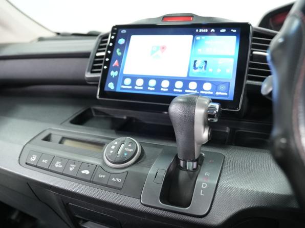 Honda Freed I с пробегом 2010 года, цена 1 070 000 рублей, 228363 км, компактвэн, Автокод Объявления