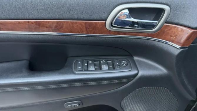 Jeep Grand Cherokee IV (WK2) с пробегом 2012 года, цена 1 700 000 рублей, 152065 км, внедорожник, Автокод Объявления