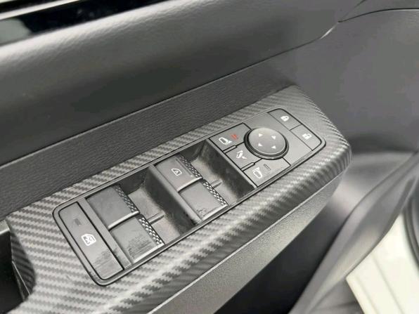 Mitsubishi L200 VI с пробегом 2025 года, цена 5 199 900 рублей, 53 км, offers.body_type.unknown, Автокод Объявления