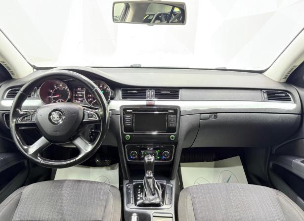 Skoda Superb II Рестайлинг с пробегом 2014 года, цена 980 000 рублей, 262601 км, лифтбек, Автокод Объявления