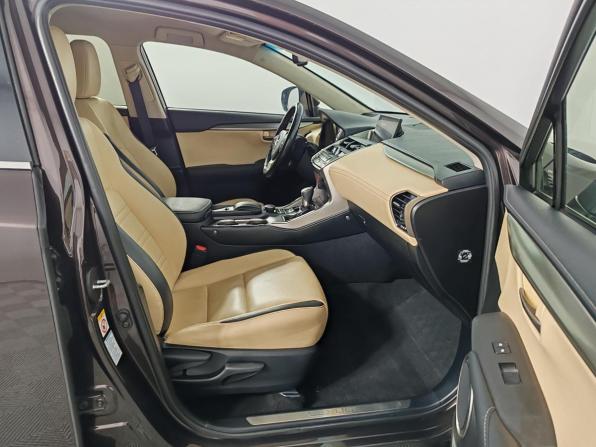 Lexus NX I с пробегом 2015 года, цена 2 349 000 рублей, 220624 км, внедорожник, Автокод Объявления