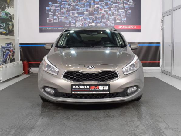Kia Ceed II с пробегом 2012 года, цена 989 999 рублей, 243439 км, хэтчбек, Автокод Объявления