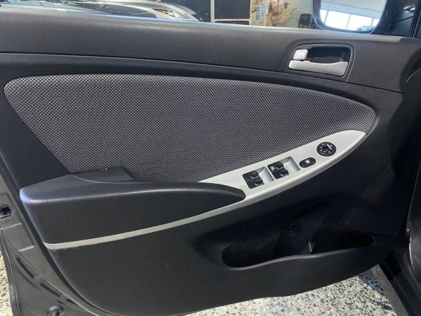 Hyundai Solaris I с пробегом 2011 года, цена 669 000 рублей, 98505 км, хэтчбек, Автокод Объявления