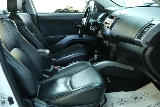 Mitsubishi Outlander II Рестайлинг с пробегом 2010 года, цена 1 249 000 рублей, 193000 км, внедорожник, Автокод Объявления