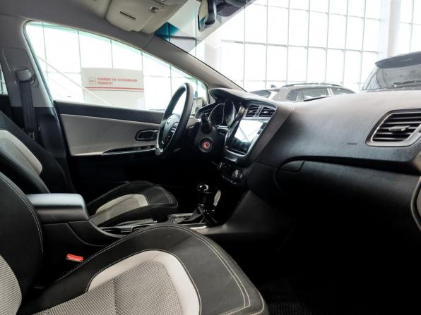 Kia Ceed II с пробегом 2012 года, цена 1 030 000 рублей, 207796 км, хэтчбек, Автокод Объявления
