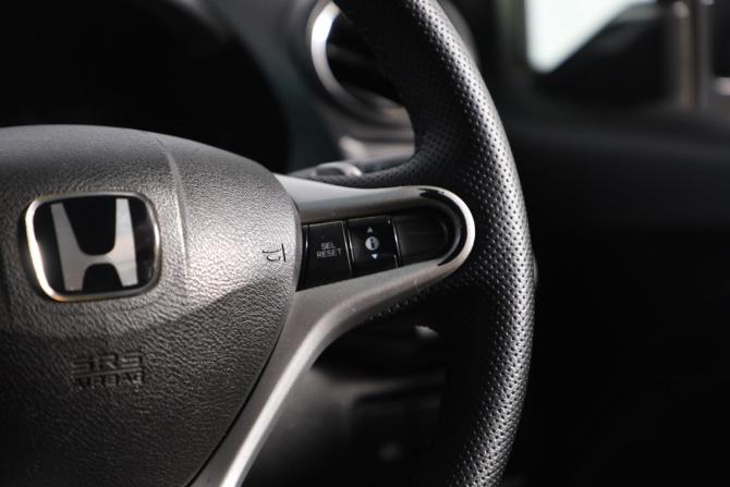 Honda Insight II Рестайлинг с пробегом 2012 года, цена 1 049 000 рублей, 194000 км, хэтчбек, Автокод Объявления