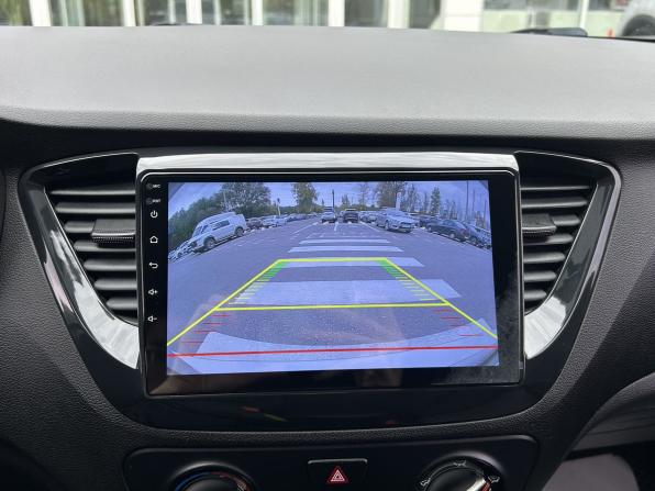Hyundai Solaris II с пробегом 2017 года, цена 1 260 000 рублей, 76672 км, седан, Автокод Объявления