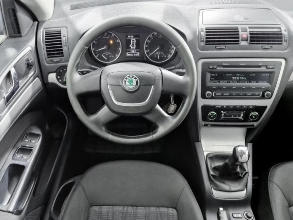 Skoda Octavia II (A5) Рестайлинг с пробегом 2010 года, цена 519 000 рублей, 280556 км, лифтбек, Автокод Объявления
