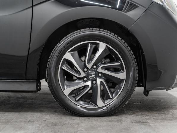 Honda Stepwgn V с пробегом 2016 года, цена 1 900 000 рублей, 168417 км, минивэн, Автокод Объявления