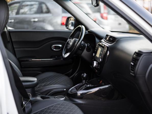 Kia Soul II Рестайлинг с пробегом 2018 года, цена 1 450 000 рублей, 169744 км, хэтчбек, Автокод Объявления