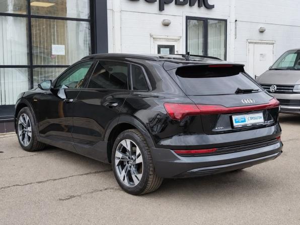 Audi e-tron I с пробегом 2020 года, цена 3 940 000 рублей, 87208 км, внедорожник, Автокод Объявления