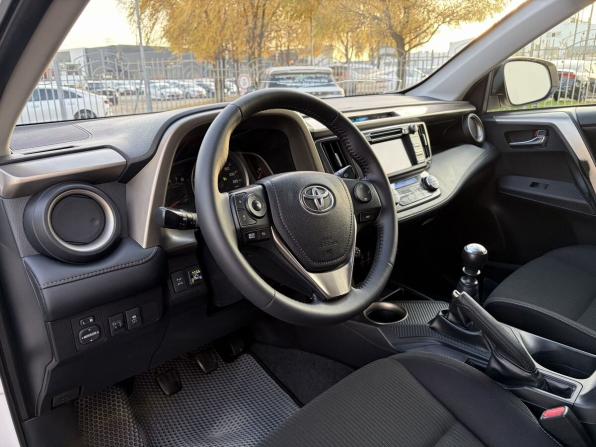 Toyota RAV4 IV (XA40) с пробегом 2013 года, цена 1 650 000 рублей, 247015 км, внедорожник, Автокод Объявления