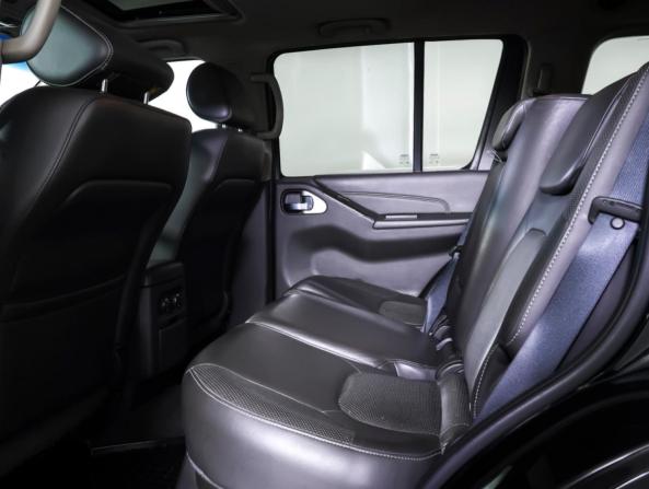 Nissan Pathfinder III Рестайлинг с пробегом 2011 года, цена 1 250 000 рублей, 400005 км, внедорожник, Автокод Объявления