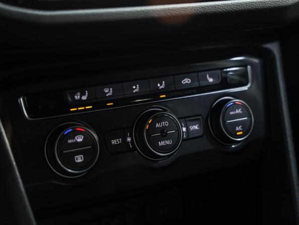 Volkswagen Tiguan II с пробегом 2019 года, цена 2 299 000 рублей, 92149 км, внедорожник, Автокод Объявления