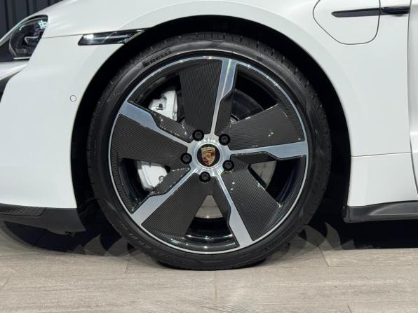 Porsche Taycan I с пробегом 2021 года, цена 12 990 000 рублей, 5680 км, седан, Автокод Объявления