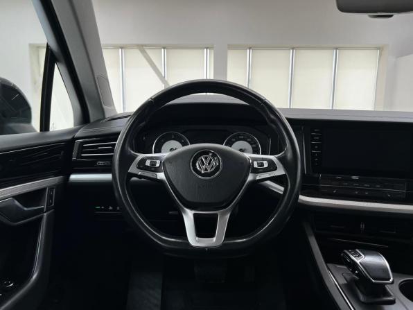 Volkswagen Touareg III с пробегом 2018 года, цена 4 140 000 рублей, 141000 км, внедорожник, Автокод Объявления