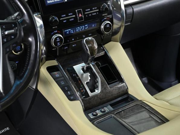 Toyota Alphard III Рестайлинг с пробегом 2021 года, цена 3 999 000 рублей, 175000 км, минивэн, Автокод Объявления