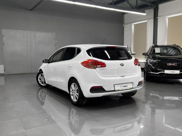 Kia Ceed II с пробегом 2015 года, цена 1 290 000 рублей, 96165 км, хэтчбек, Автокод Объявления
