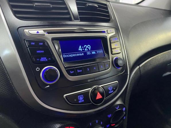 Hyundai Solaris I Рестайлинг с пробегом 2016 года, цена 934 500 рублей, 154653 км, седан, Автокод Объявления