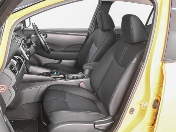 Nissan Leaf II (ZE1) с пробегом 2018 года, цена 1 685 000 рублей, 110461 км, хэтчбек, Автокод Объявления