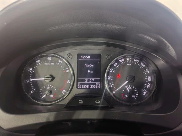 Skoda Rapid I с пробегом 2015 года, цена 779 000 рублей, 229258 км, лифтбек, Автокод Объявления