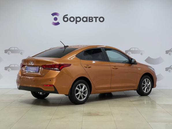Hyundai Solaris II с пробегом 2018 года, цена 1 369 000 рублей, 101208 км, седан, Автокод Объявления