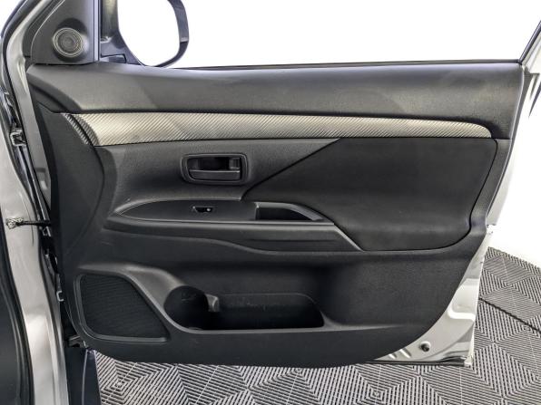 Mitsubishi Outlander III Рестайлинг 2 с пробегом 2015 года, цена 1 430 000 рублей, 178330 км, внедорожник, Автокод Объявления