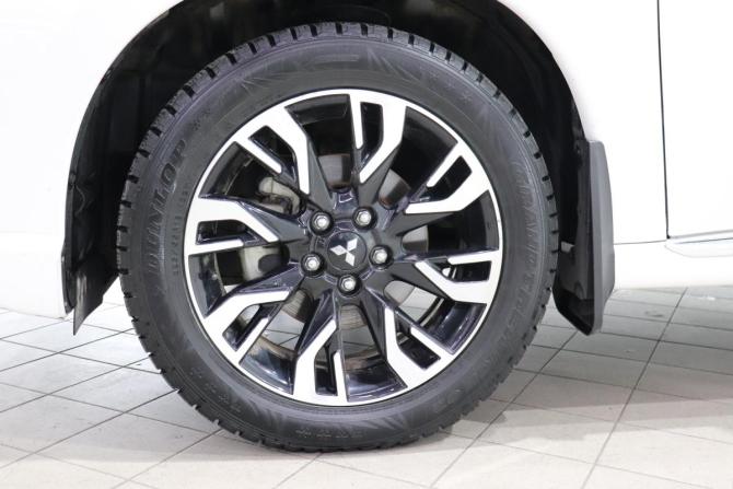 Mitsubishi Outlander III Рестайлинг 2 с пробегом 2017 года, цена 2 130 000 рублей, 123527 км, внедорожник, Автокод Объявления