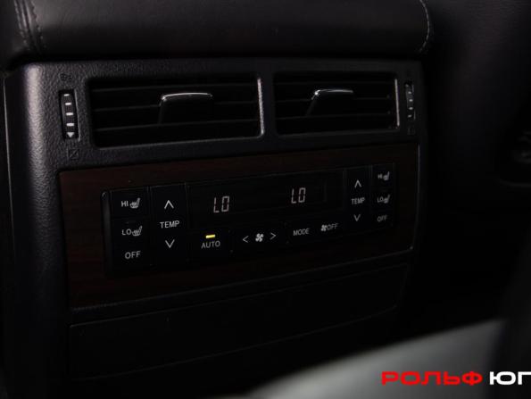 Toyota Land Cruiser 200 Series Рестайлинг 2 с пробегом 2018 года, цена 6 338 000 рублей, 136940 км, внедорожник, Автокод Объявления