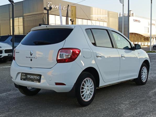 Renault Sandero II с пробегом 2015 года, цена 790 000 рублей, 165610 км, хэтчбек, Автокод Объявления