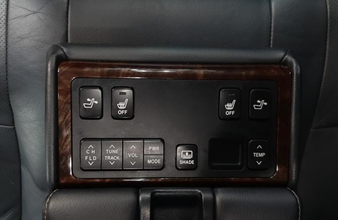 Toyota Camry VII (XV50) Рестайлинг с пробегом 2016 года, цена 1 849 000 рублей, 180987 км, седан, Автокод Объявления