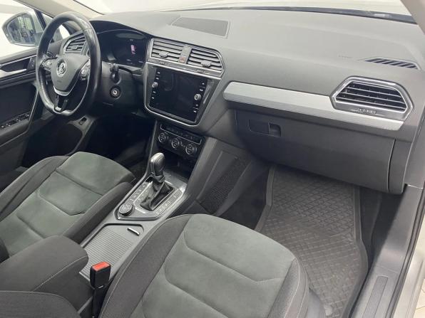 Volkswagen Tiguan II с пробегом 2017 года, цена 1 549 000 рублей, 316525 км, внедорожник, Автокод Объявления