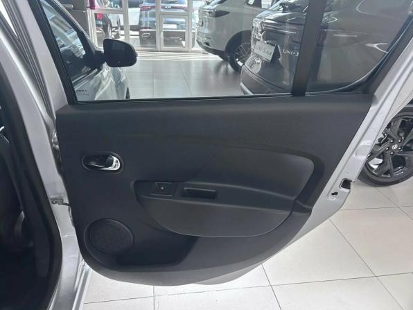 Renault Sandero II с пробегом 2016 года, цена 898 000 рублей, 108000 км, хэтчбек, Автокод Объявления