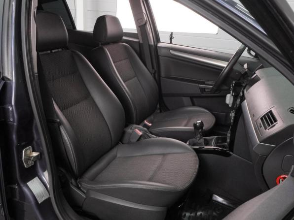 Opel Astra H Рестайлинг с пробегом 2011 года, цена 619 000 рублей, 214877 км, хэтчбек, Автокод Объявления