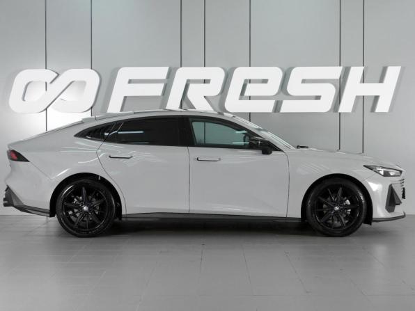 Changan UNI-V I с пробегом 2023 года, цена 2 485 000 рублей, 50819 км, лифтбек, Автокод Объявления
