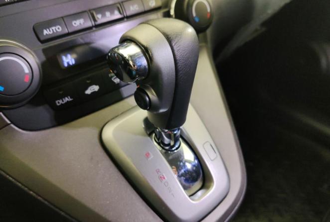 Honda CR-V III Рестайлинг с пробегом 2012 года, цена 1 570 000 рублей, 262861 км, внедорожник, Автокод Объявления