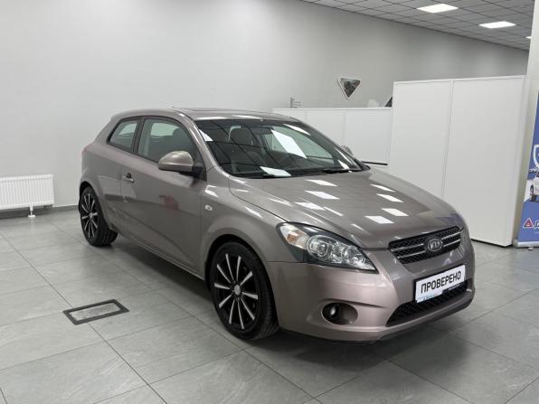 Kia Ceed I с пробегом 2008 года, цена 650 001 рубль, 412000 км, хэтчбек, Автокод Объявления