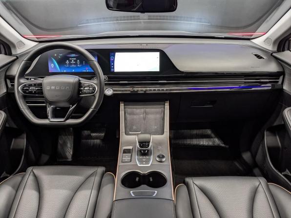Omoda C5 I Рестайлинг с пробегом 2024 года, цена 1 915 000 рублей, 12128 км, внедорожник, Автокод Объявления