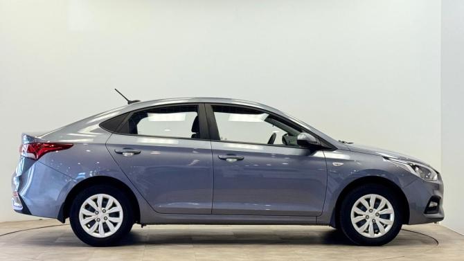 Hyundai Solaris II с пробегом 2017 года, цена 1 145 000 рублей, 75359 км, седан, Автокод Объявления