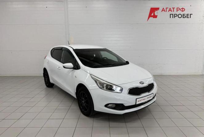 Kia Ceed II с пробегом 2012 года, цена 800 000 рублей, 214058 км, хэтчбек, Автокод Объявления