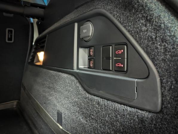 Volkswagen Touareg II с пробегом 2014 года, цена 2 399 500 рублей, 177000 км, внедорожник, Автокод Объявления