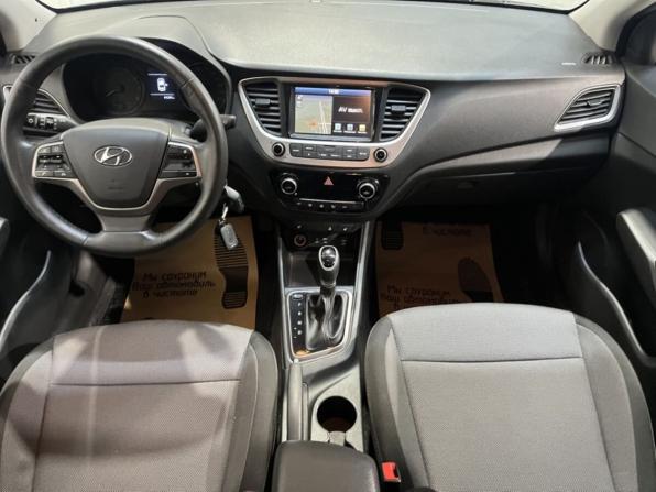 Hyundai Solaris II с пробегом 2018 года, цена 1 355 000 рублей, 83988 км, седан, Автокод Объявления
