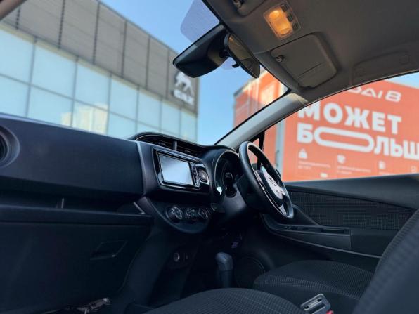 Toyota Vitz III (XP130) Рестайлинг 2 с пробегом 2018 года, цена 1 045 000 рублей, 92114 км, хэтчбек, Автокод Объявления